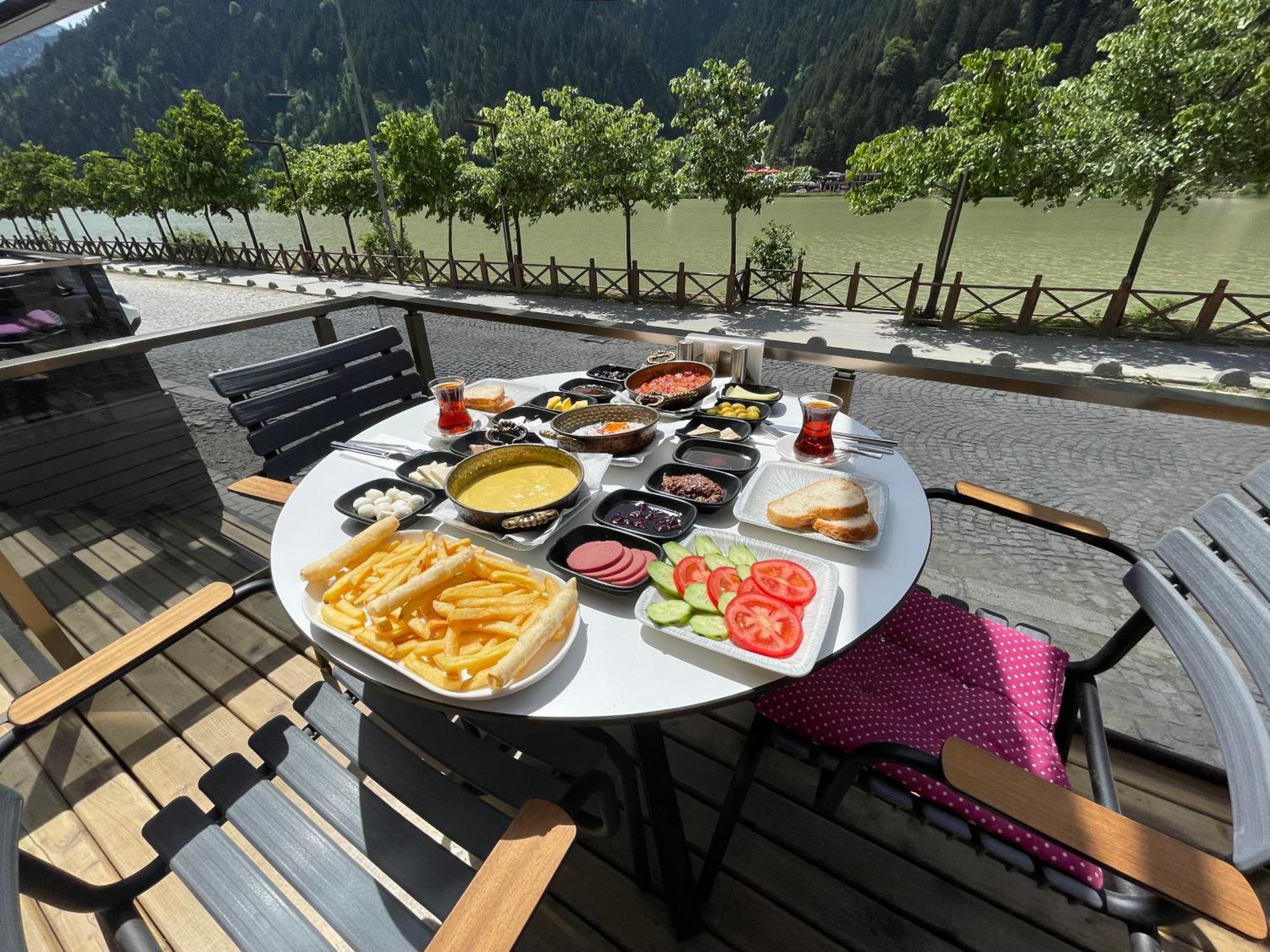 Ozkan Otel Uzungöl Exteriér fotografie